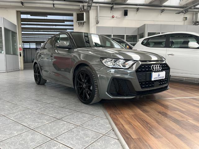 AUDI A1 SPB 35 TFSI S tronic S line edition-CERCHI 18 DARK