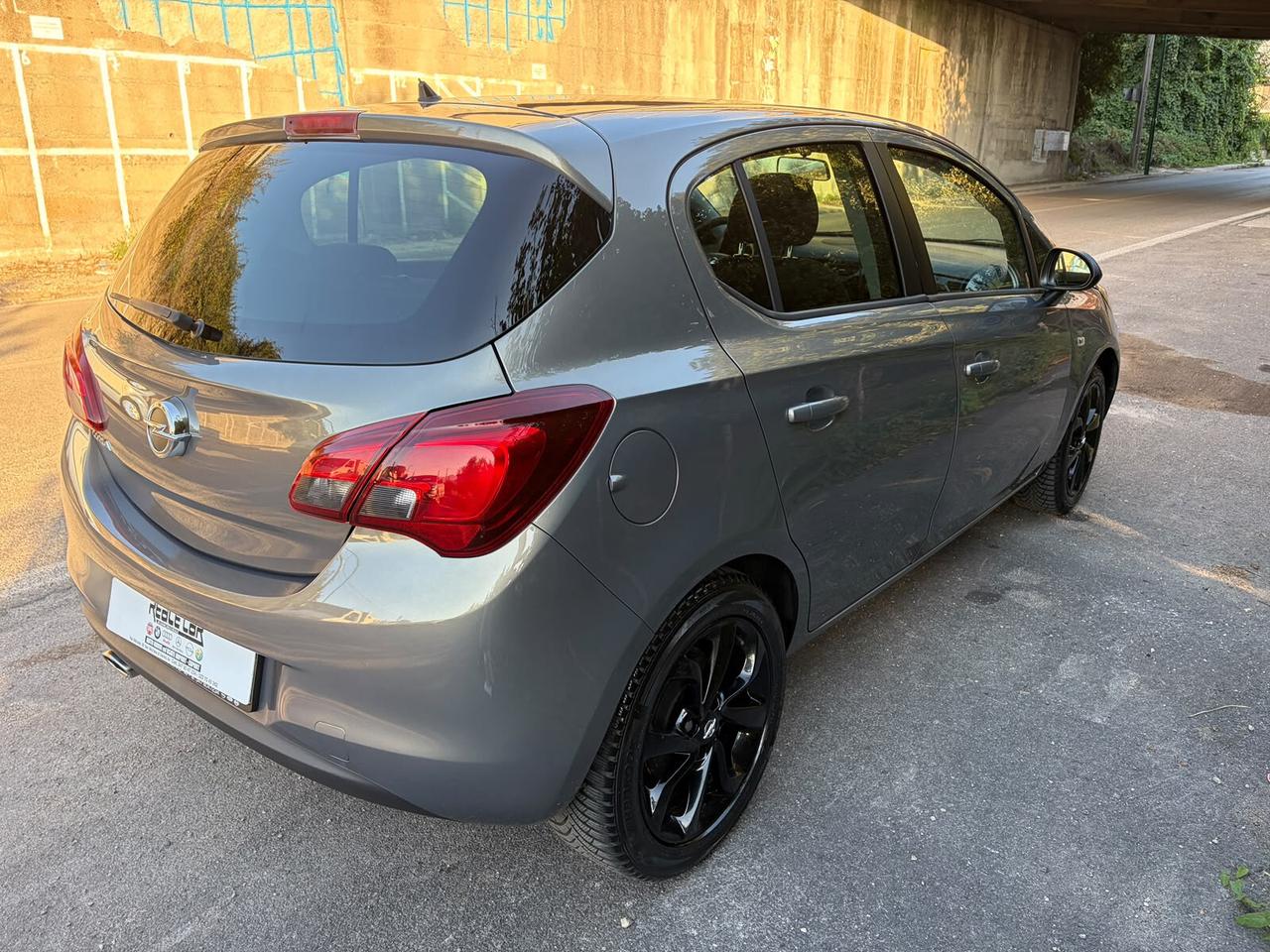 Opel Corsa 1.2 Gpl 69cv 5 porte b-Color