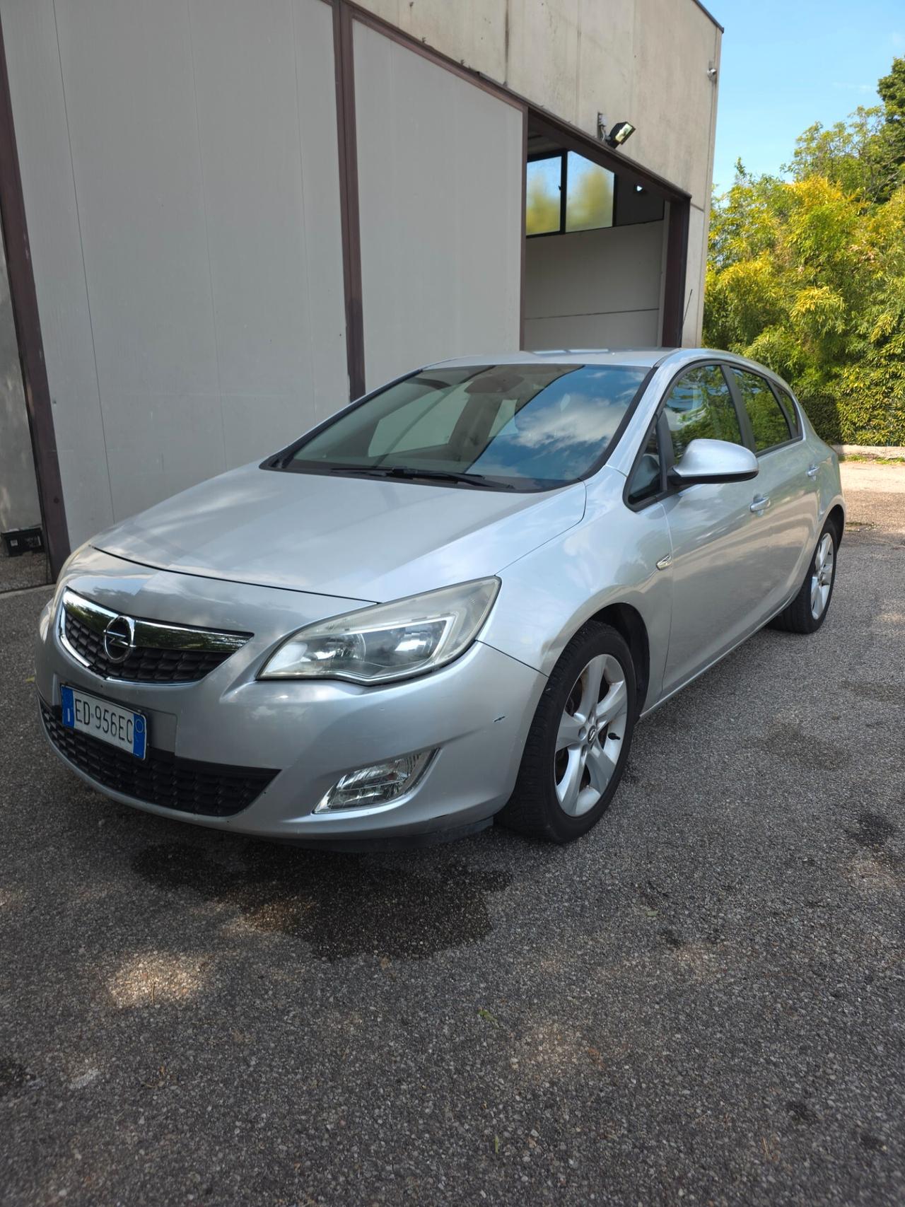 Opel Astra 1.4 16V GPL-TECH 5 porte Enjoy