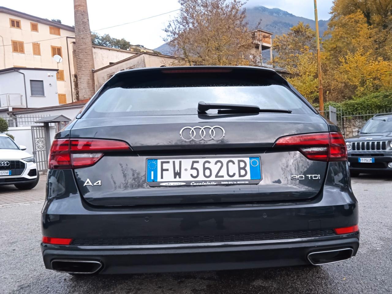 Audi A4 Avant 30 TDI S tronic Design