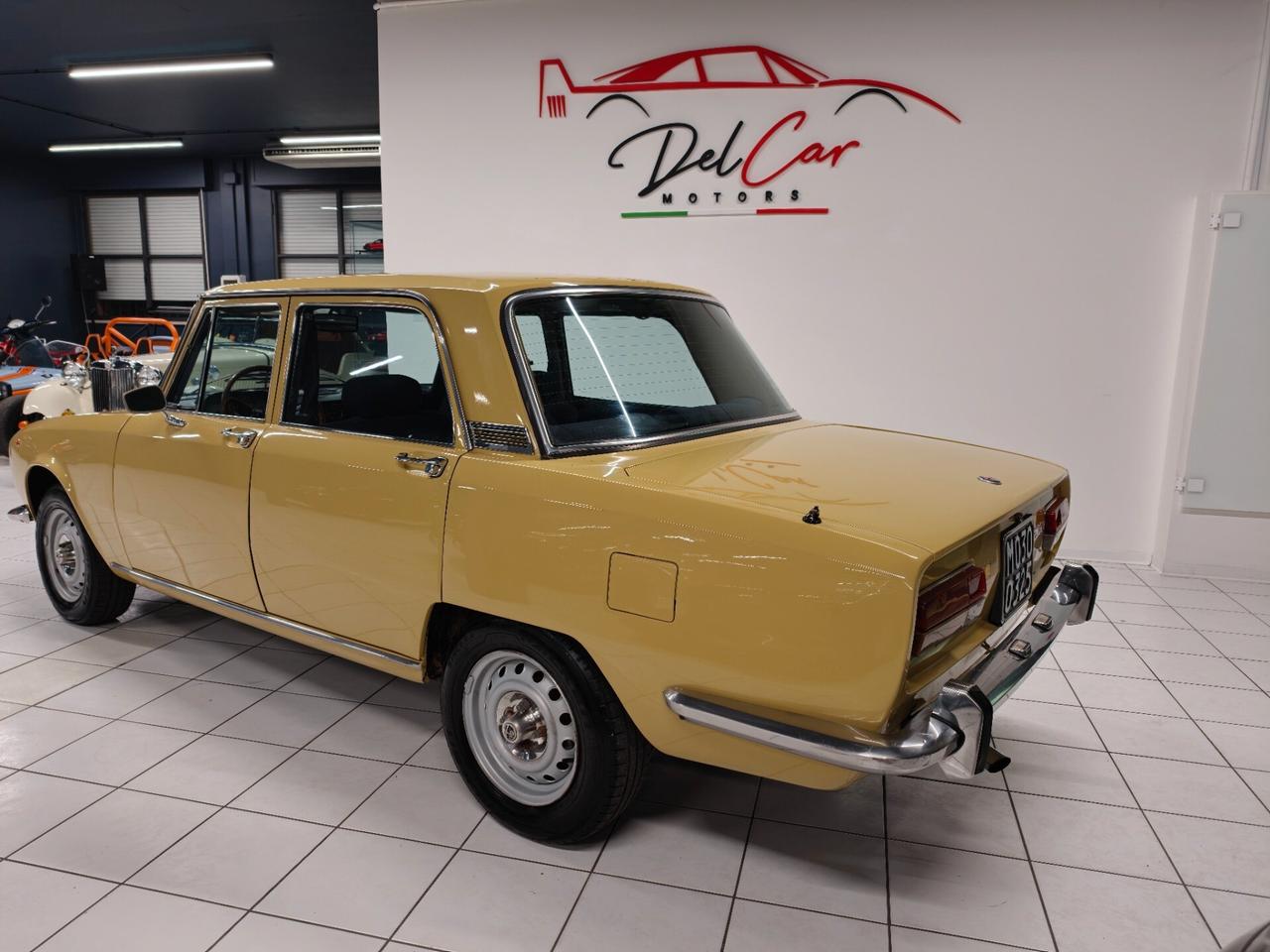 Alfa Romeo 2000 berlina