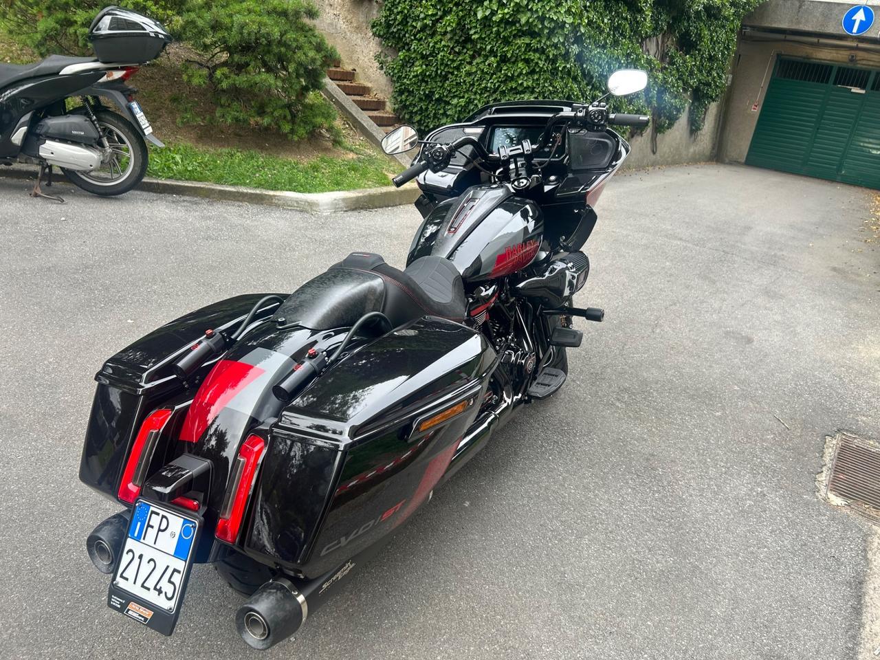 Harley-davidson CVO Road Glide Road Gilde cvo st