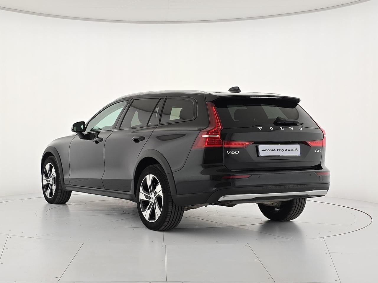Volvo V60 Cross Country cross country 2.0 b4 core awd auto