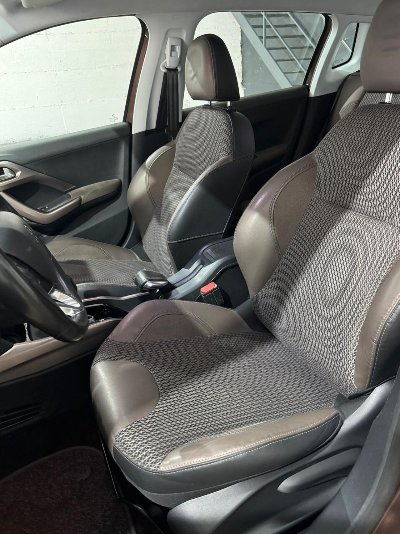 Peugeot 2008 1.6 e-HDi 92 CV Stop&Start Allure