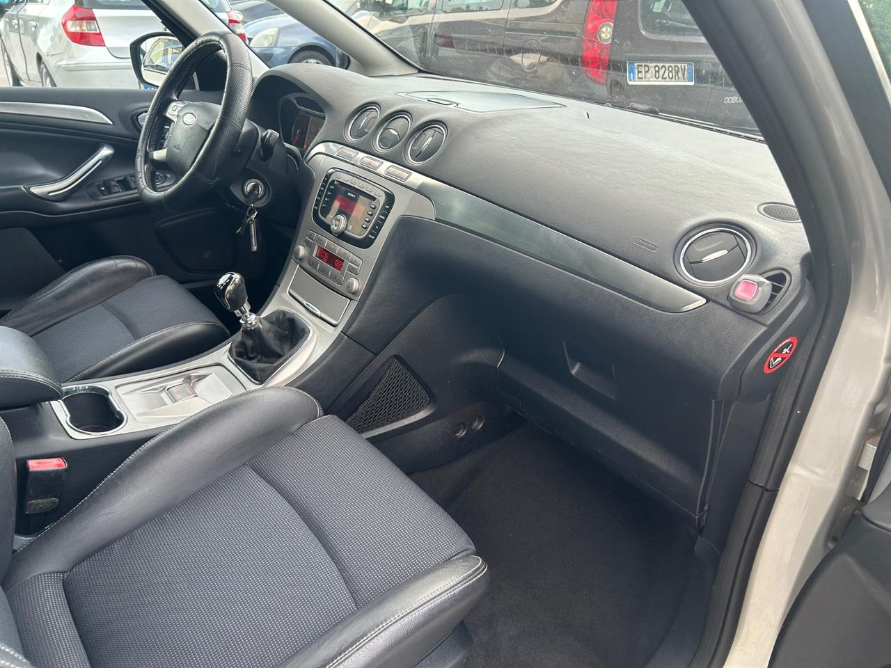 Ford S-Max 2.0 TDCi 140CV Titanium 7 Posti
