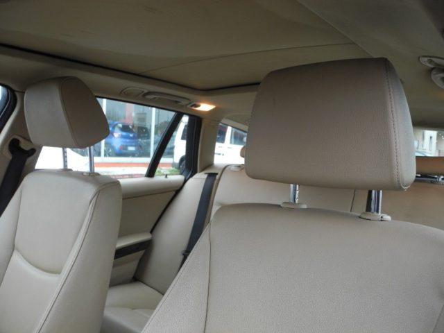 BMW 320 i Touring - PELLE - TETTO APRIBILE - LEGGERE NOTE