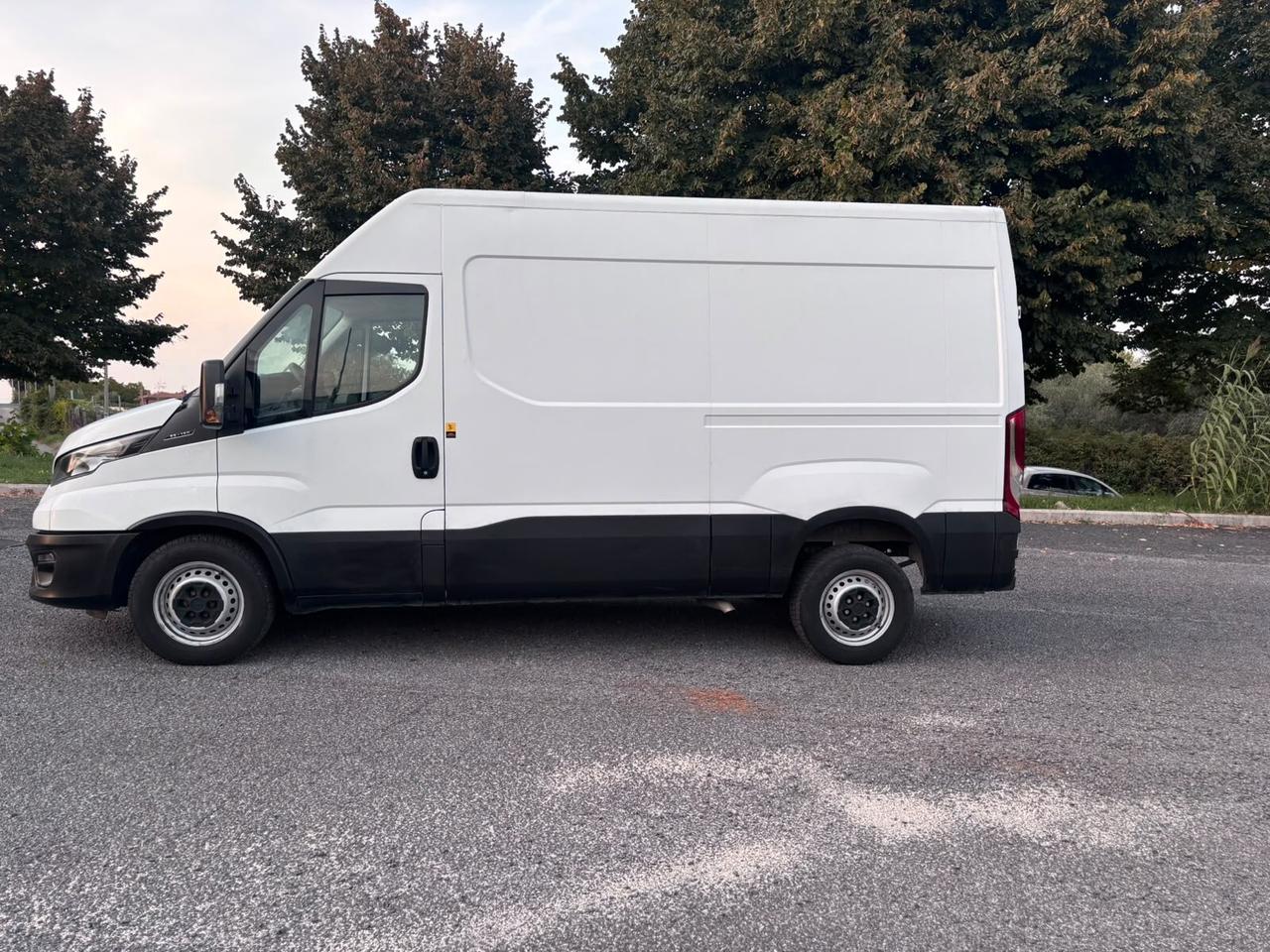 IVECO DAILY 35 S 12 H2