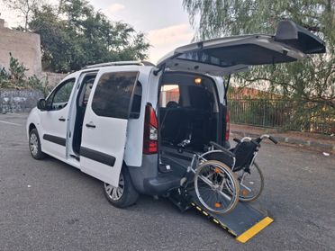 Citroen Berlingo pianale ribassato rampa trasporto disabili