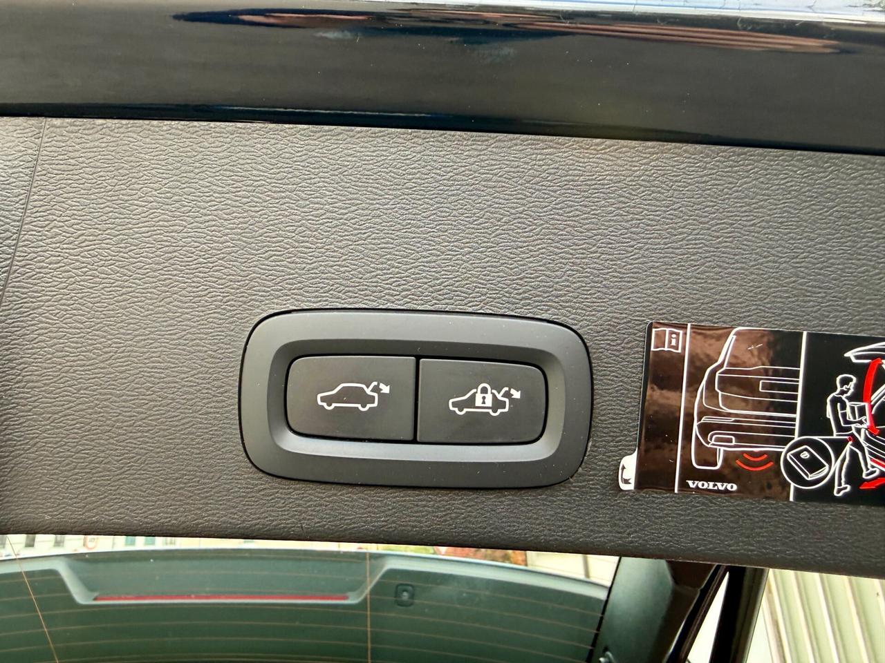 Volvo XC40 1.5 t5 phev Inscription Expression auto my21