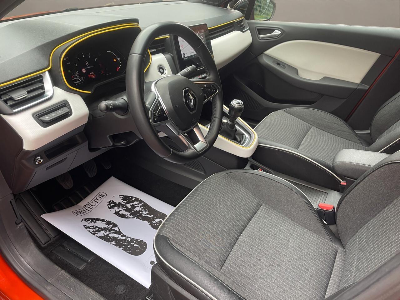 Renault Clio UNICO PROPRIETARIO - NEOPATENTATI