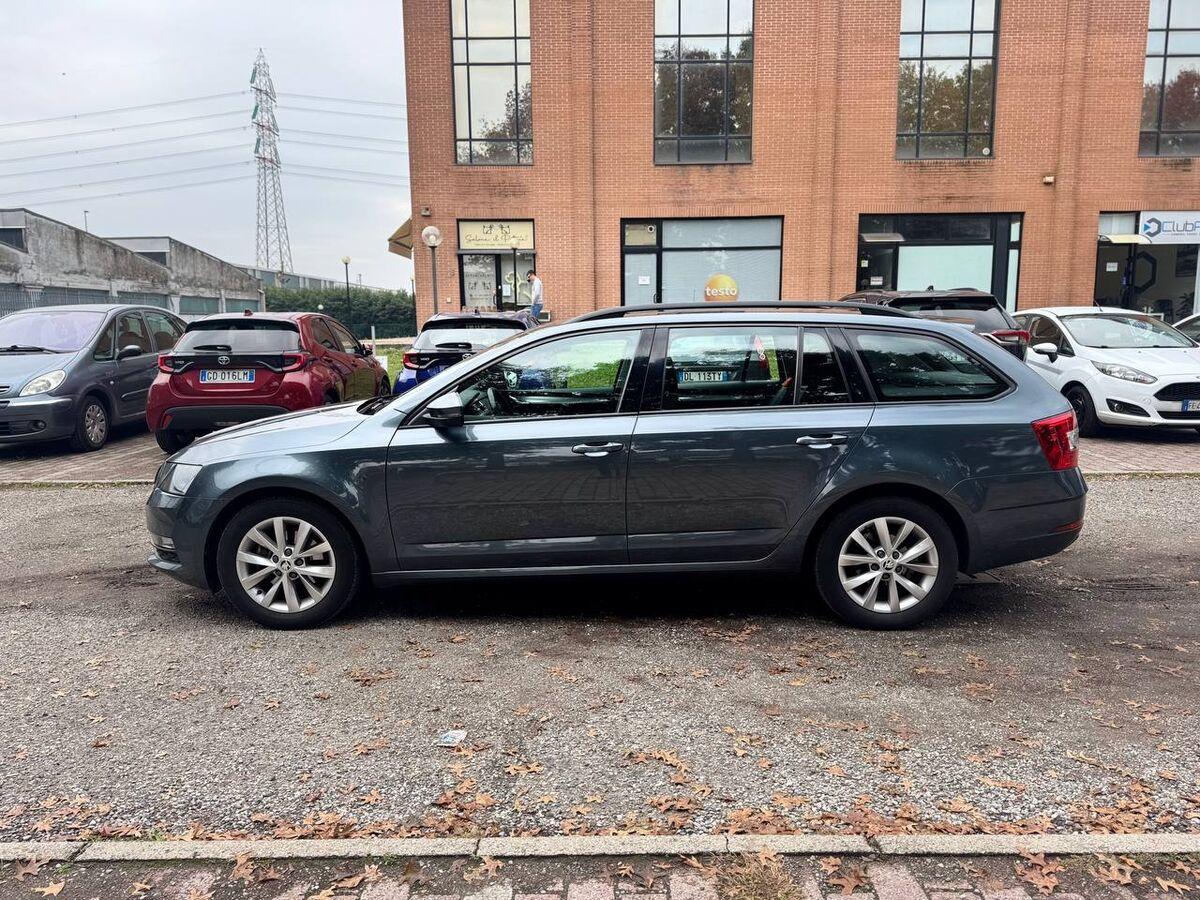 Skoda Octavia Wagon 1.5 g-tec Executive 130cv dsg