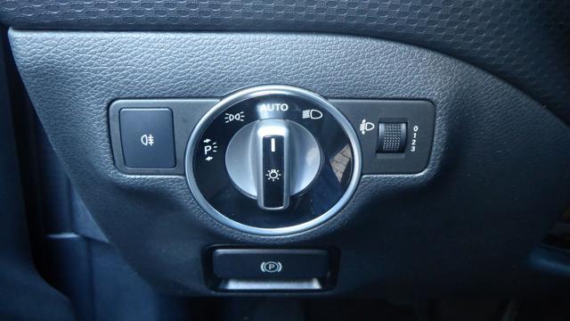 MERCEDES-BENZ A 160 d Automatic Business