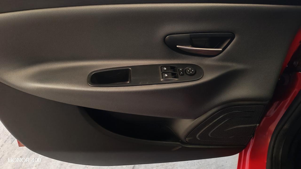 Lancia Ypsilon 1.2 69 CV 5 porte Opening Edition