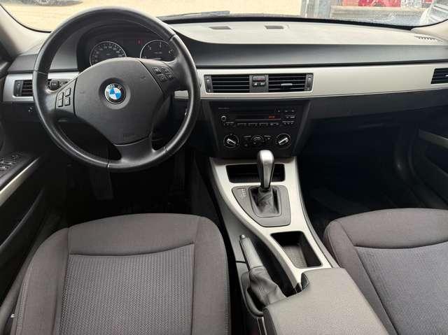 BMW 318 318d Touring 2.0 AUTOMATICA