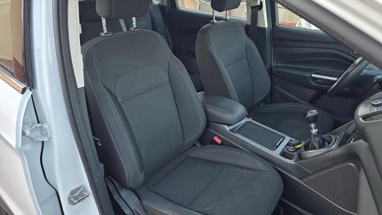 Ford Kuga 1.5 TDCI 120 CV S&S 2WD Titanium