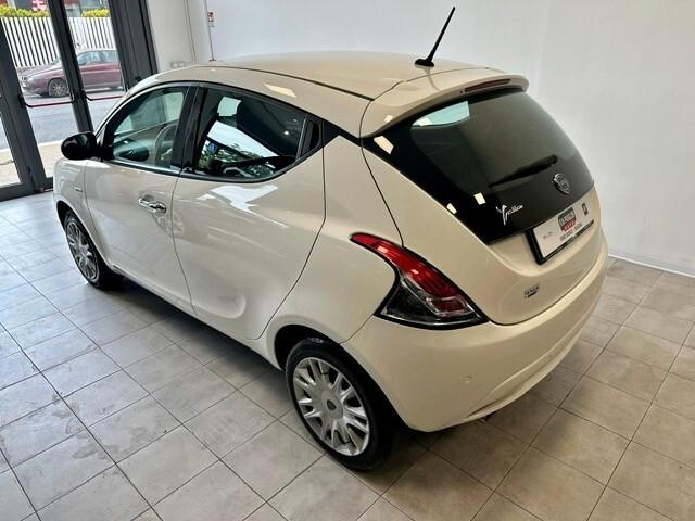 Lancia Ypsilon 1.2 69 CV 5 porte SILVER KM 79.200 - 2020