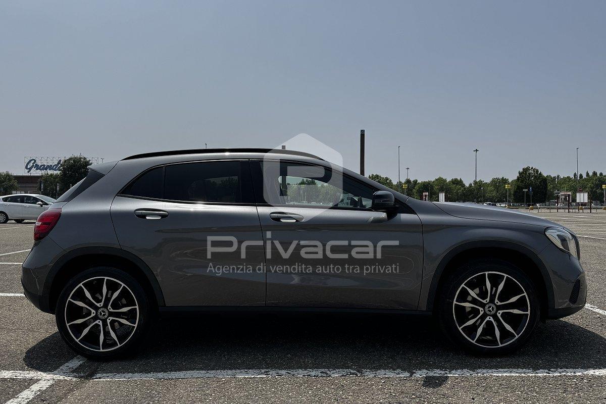 MERCEDES GLA 180 d Automatic Sport