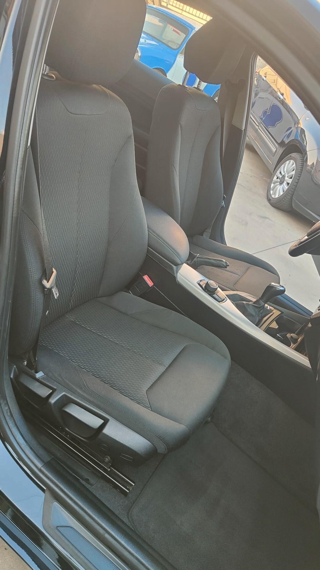 Bmw 116 116d 5p. Urban