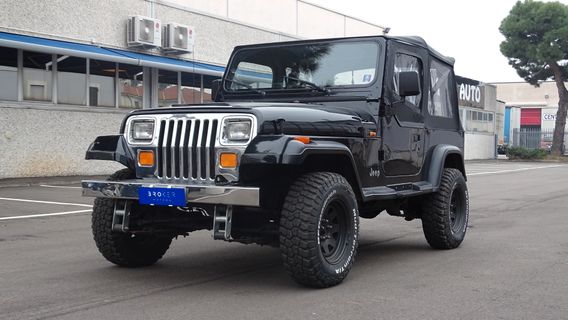 Jeep Wrangler 2.5 cat Soft top (EU)