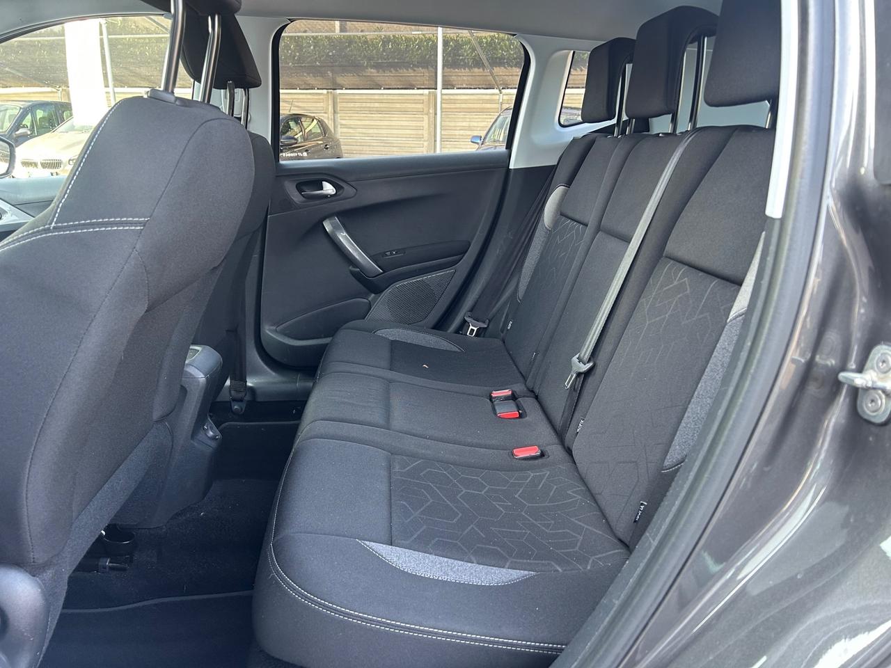 Peugeot 2008 BlueHDi