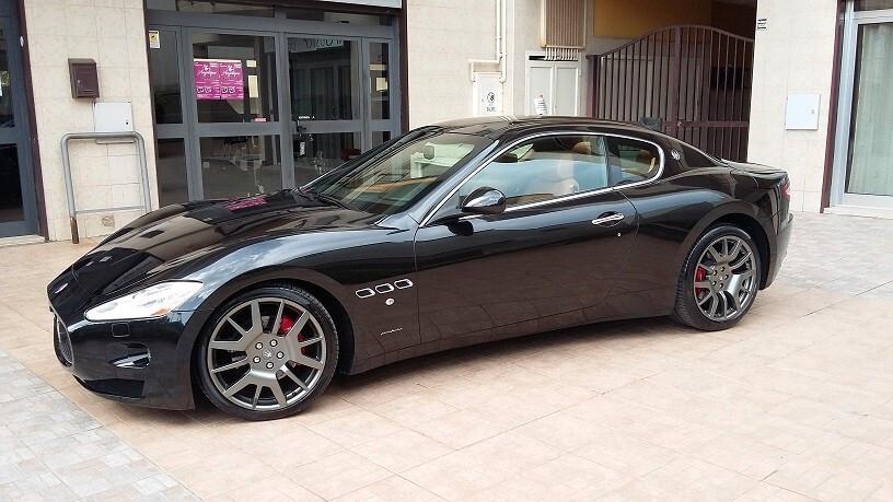 Maserati GranTurismo 4.2 V8 405 cv