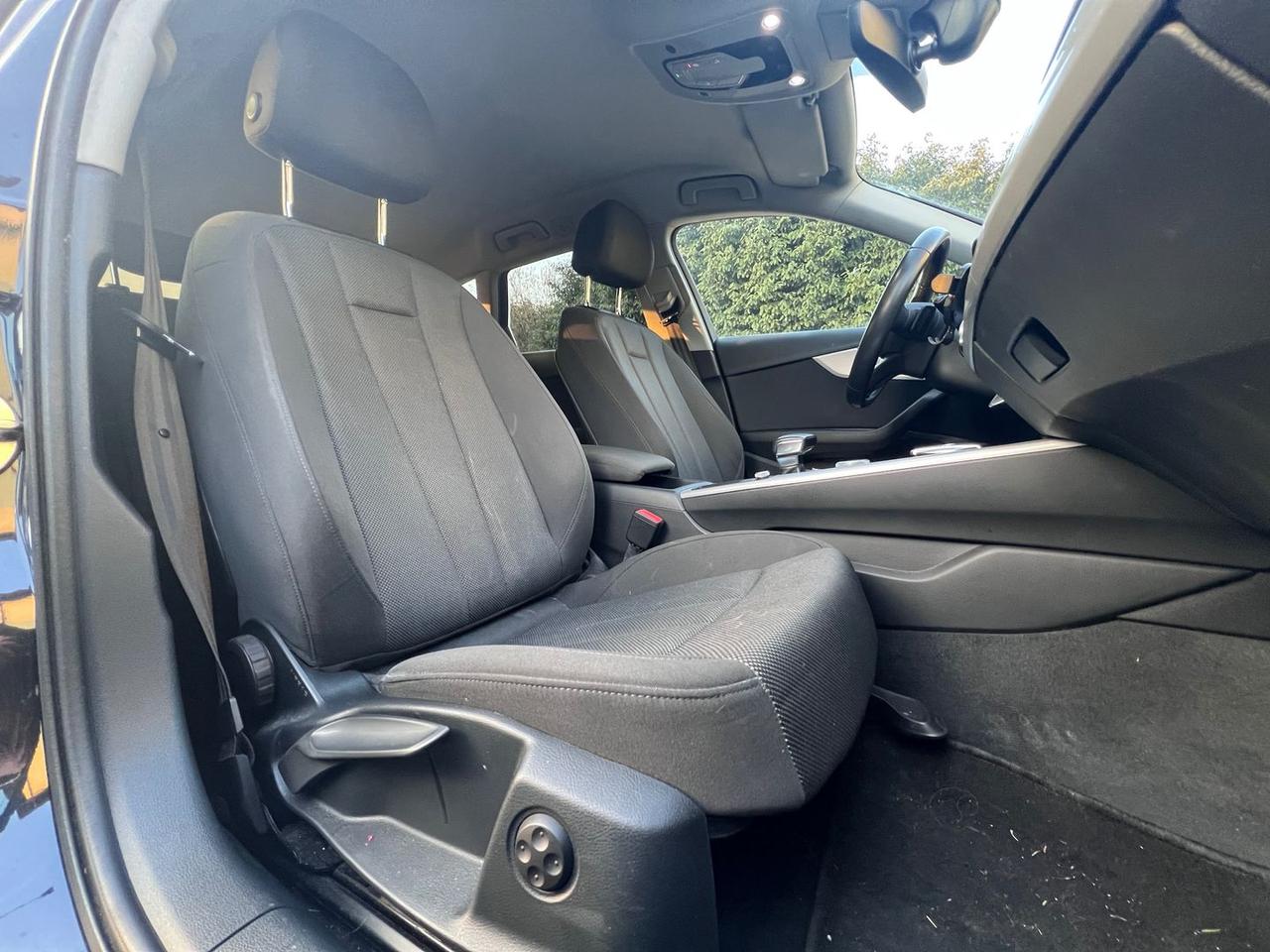 Audi A4 2.0 35 TDI Business Sport #8876