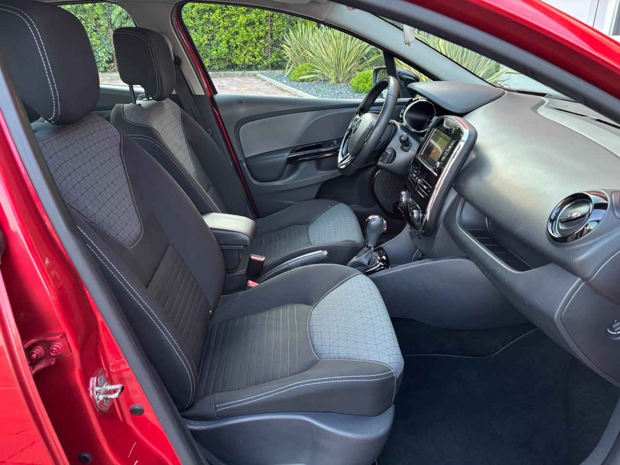 Renault Clio 1.5 dCi (CAMBIO AUTOMATICO)
