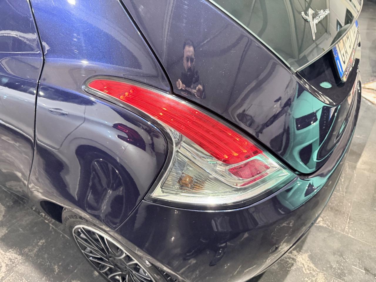 Lancia Ypsilon 1.2 69 CV 5 porte S&S Gold