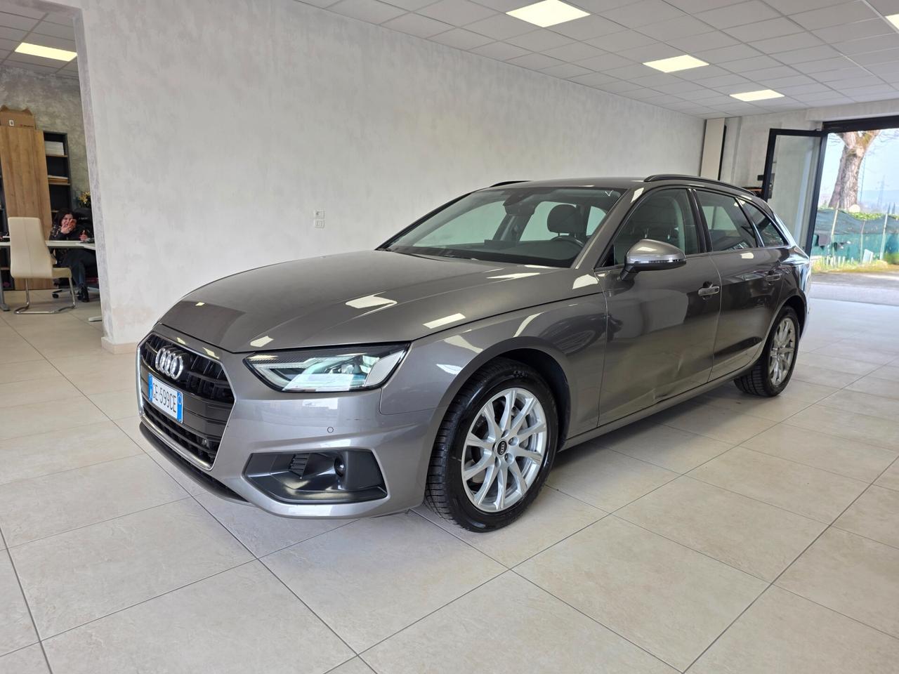 Audi A4 40 TDI S tronic Business Advanced
