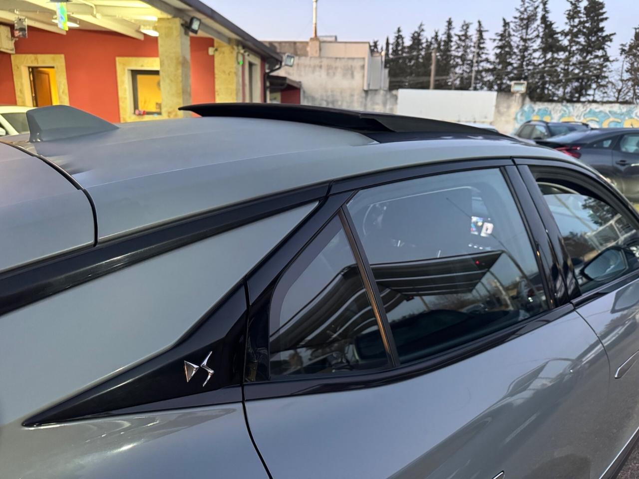 DS4 BlueHDi 130 aut. Performance Line+ Tetto Led a