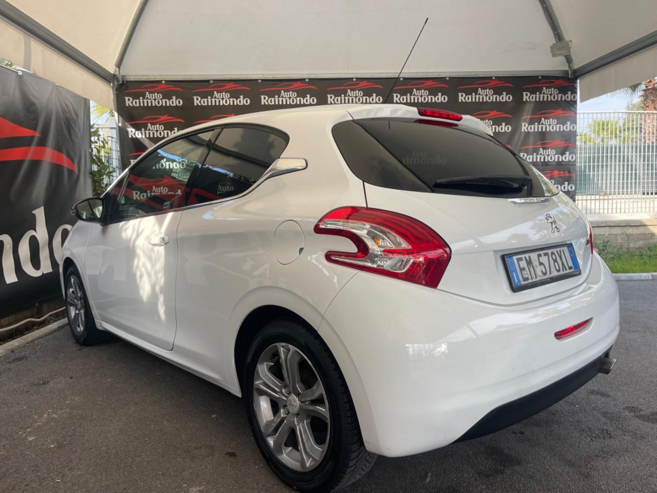 Peugeot 208 1.2 Benzina 82 CV Allure