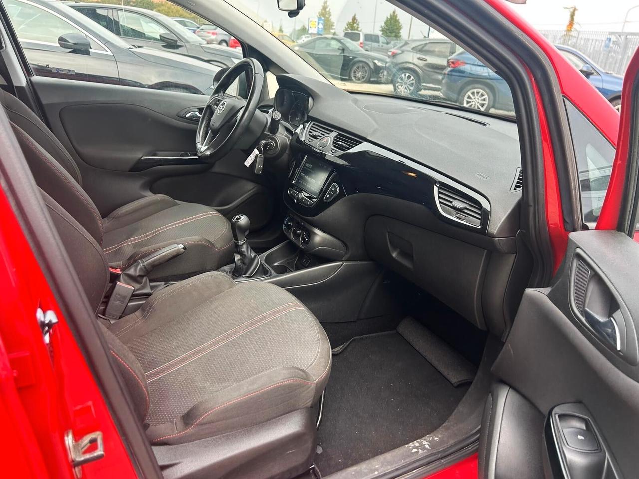 Opel Corsa 1.2 5 porte b-Color