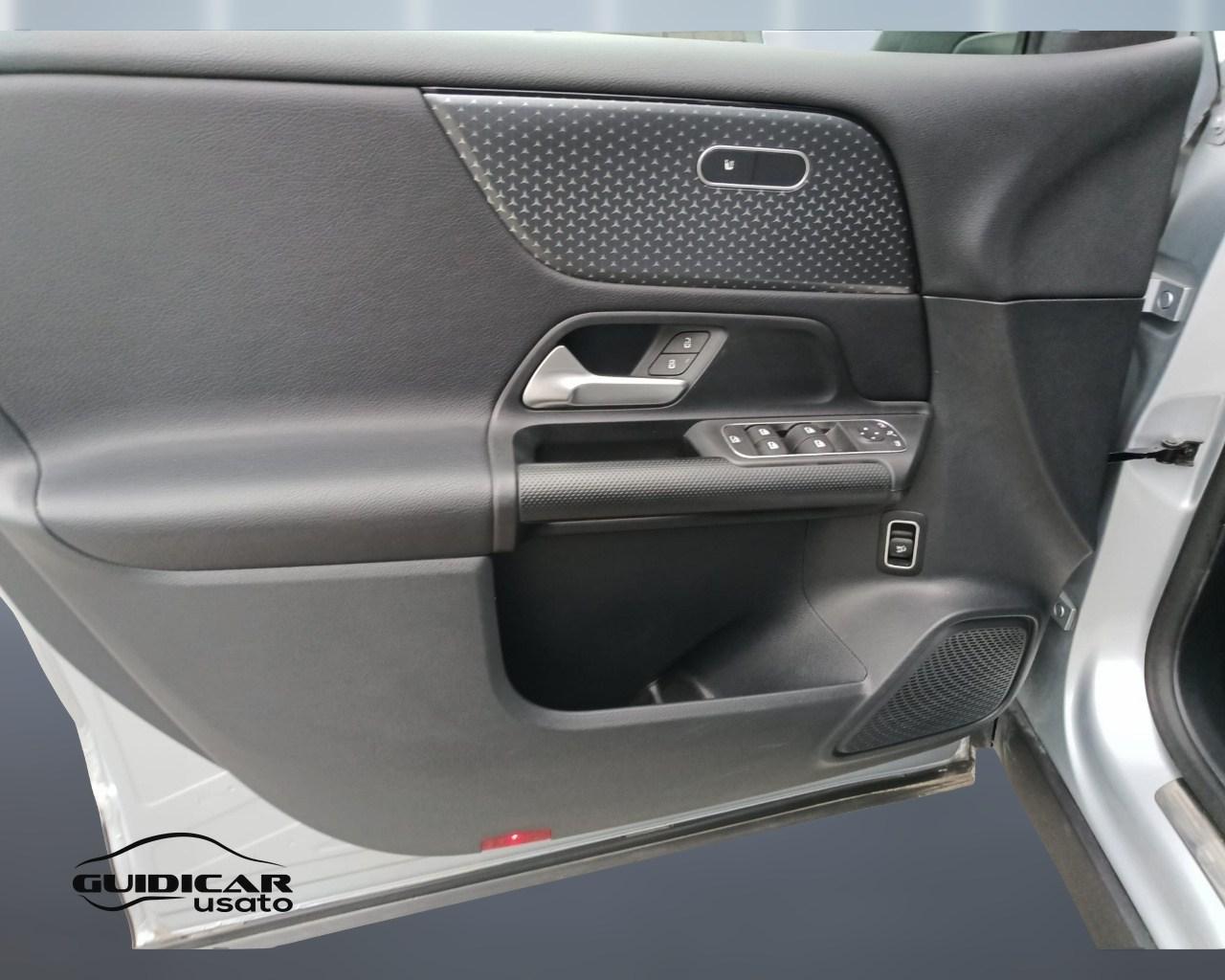 Mercedes-Benz GLB - X247 2023 - GLB 180 d Advanced auto
