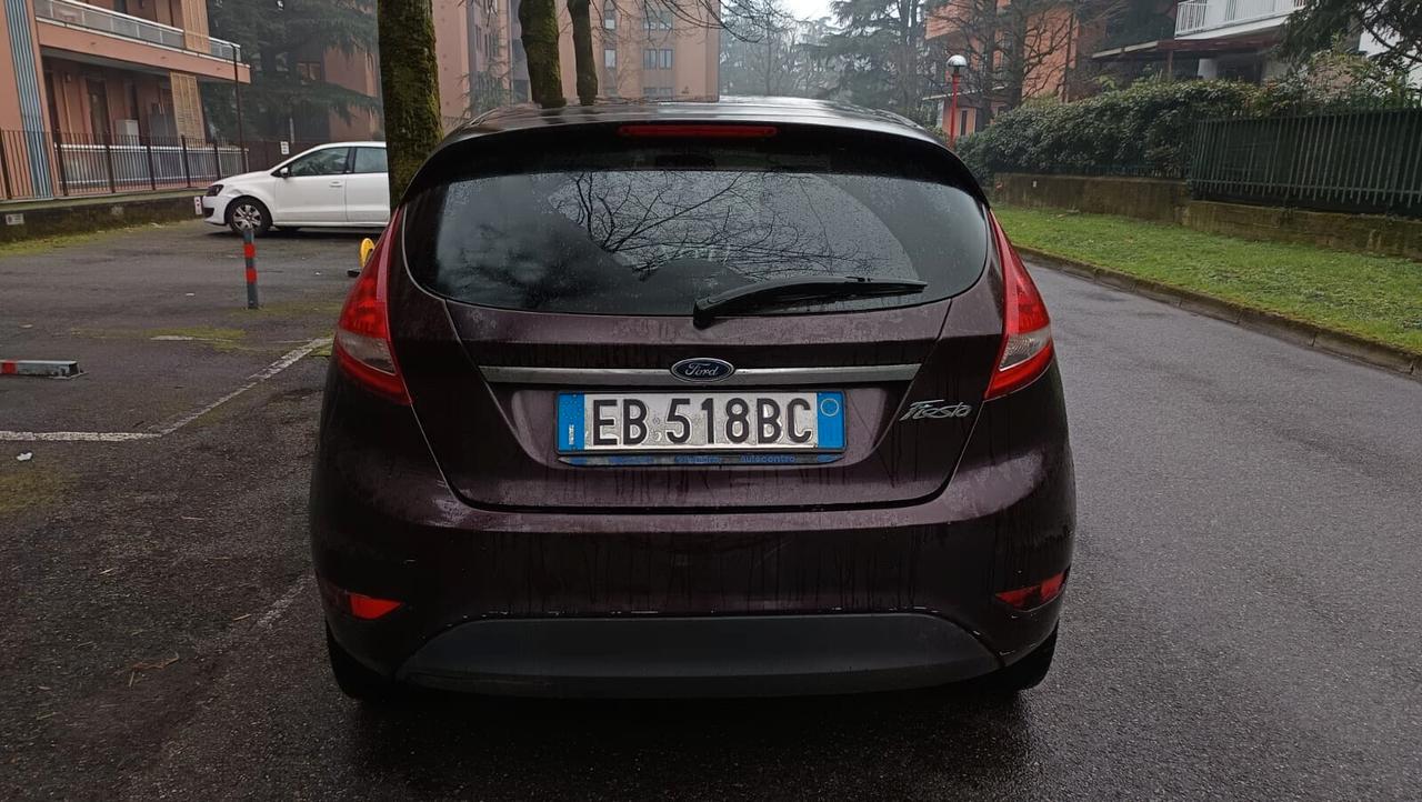 Ford Fiesta 1.4 5 porte Bz.- GPL Titanium