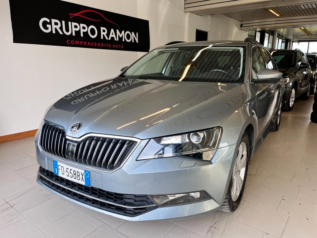 Skoda Superb 1.6 TDI DSG Wagon Executive