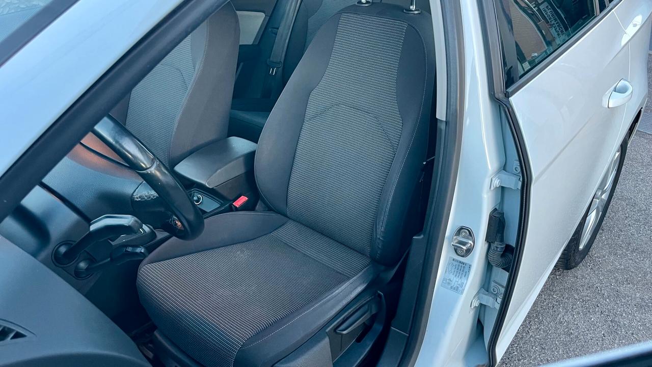 SEAT Leon 1.6 tdi Business 115cv dsg "FULL LED/ NAVI/ PDC/ BLUETOOTH"