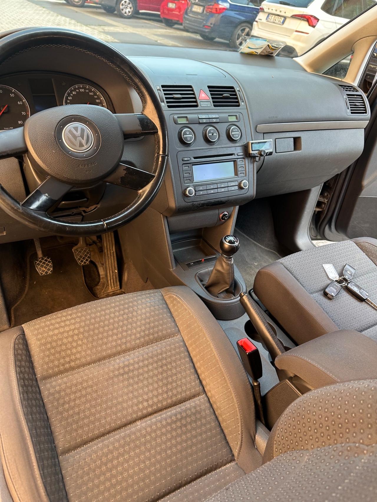Volkswagen Touran 1.6 16V FSI Goal