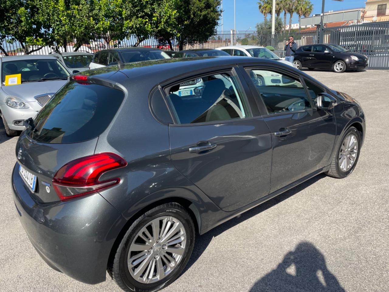 Peugeot 208 BlueHDi 75 5 porte Allure