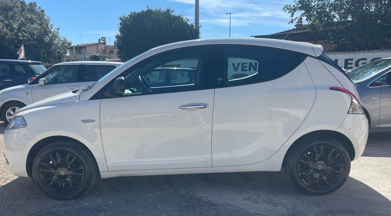 Lancia Ypsilon Gold 1.2 Fire 69cv