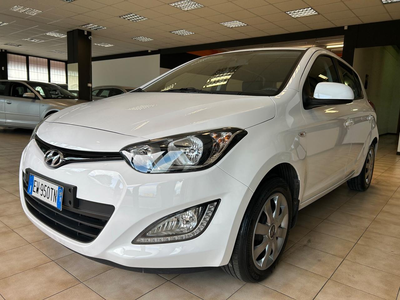 Hyundai i20 - 2014 1.1 CRDi 75cv NEOPATENTATI