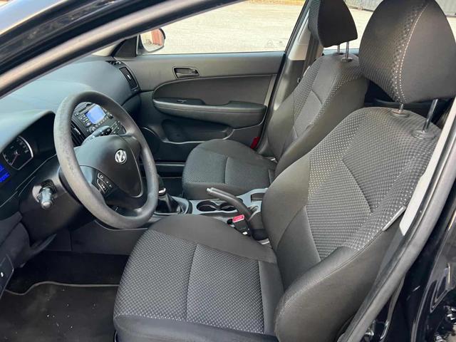 HYUNDAI i30 CW 1.6 CRDi 90CV 6m senza nessun lavoro da fare