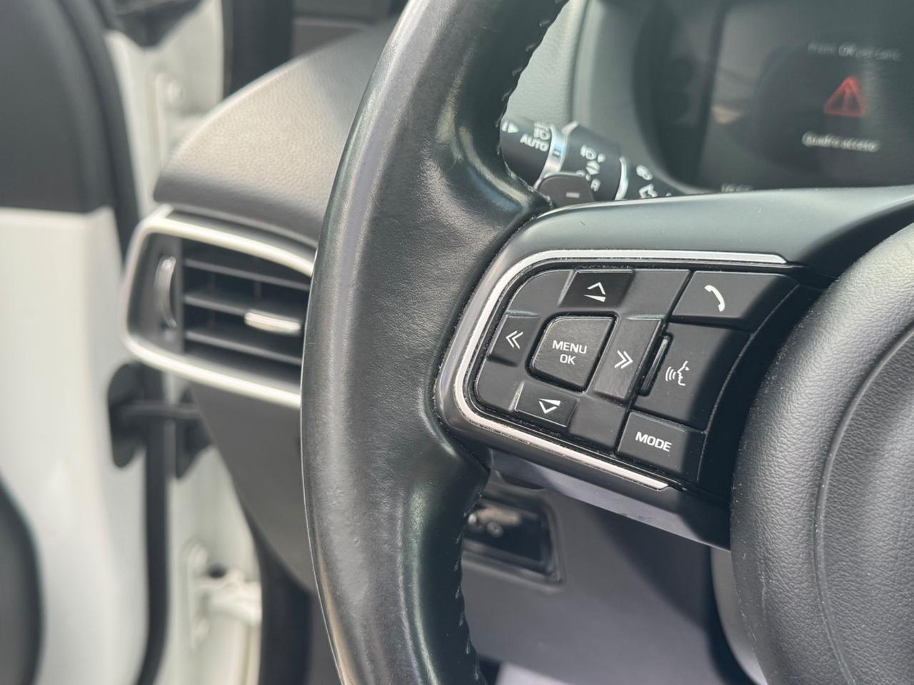 JAGUAR F-PACE 20D 180 CV PRESTIGE FULL TETTO VIRTUAL