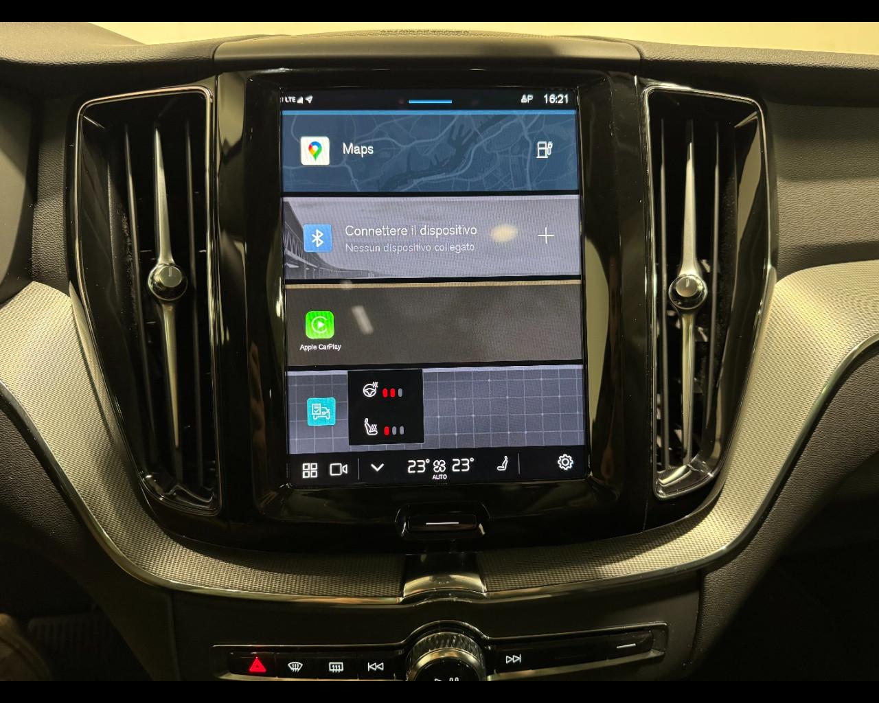 VOLVO XC60 T6 Plug-In Hybrid AWD PLUS DARK AUTO