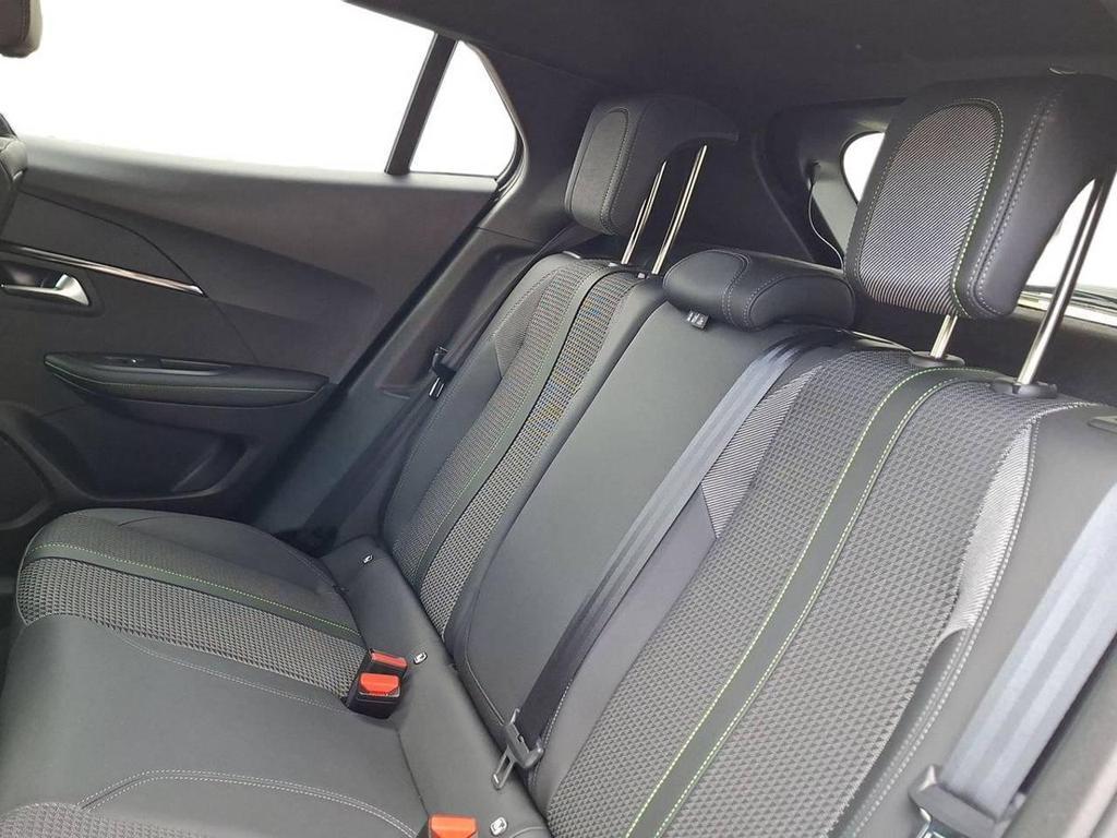 Peugeot 2008 1.2 PureTech GT EAT