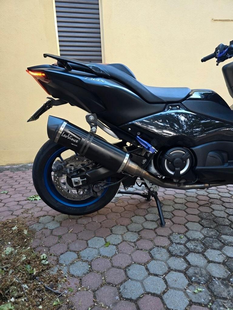 Yamaha TMAX 560