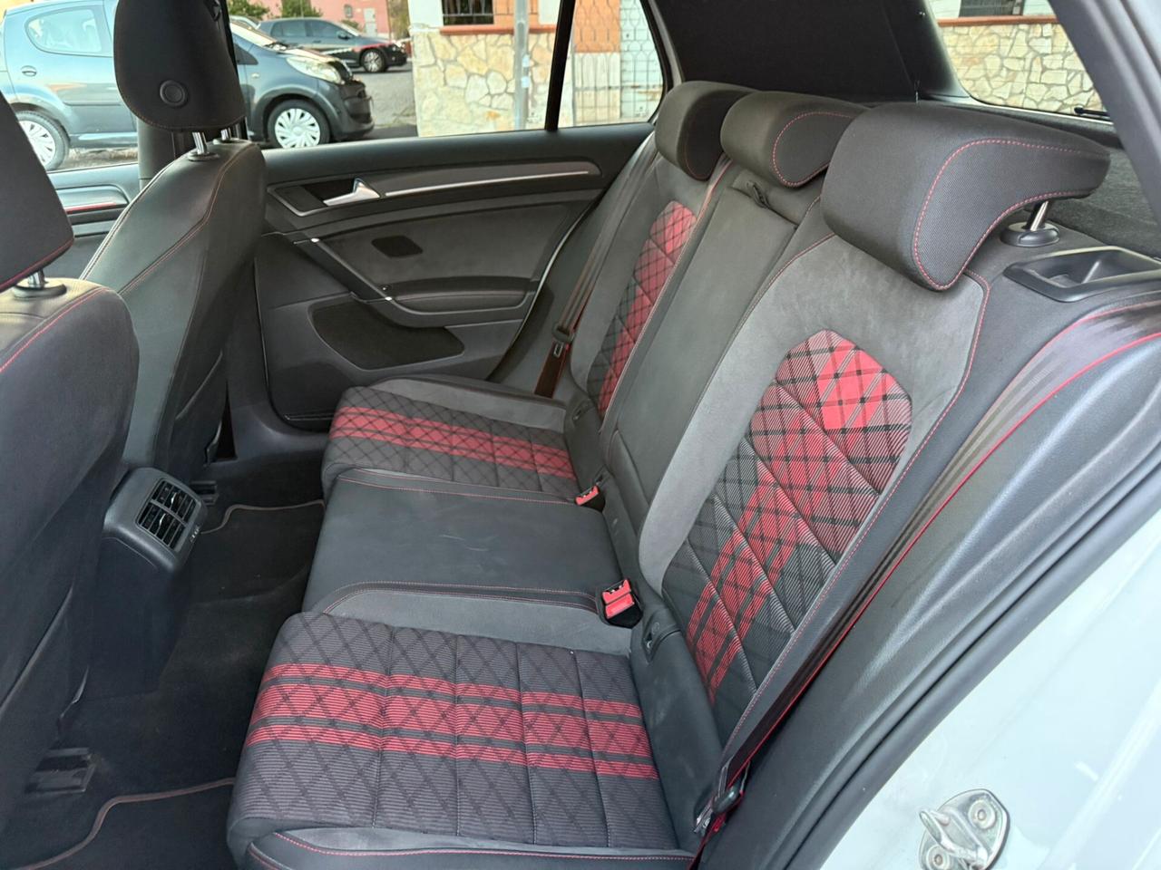 Volkswagen Golf GTI 2.0 TSI TCR DSG 5p. - Tutto incluso - Superprezzo
