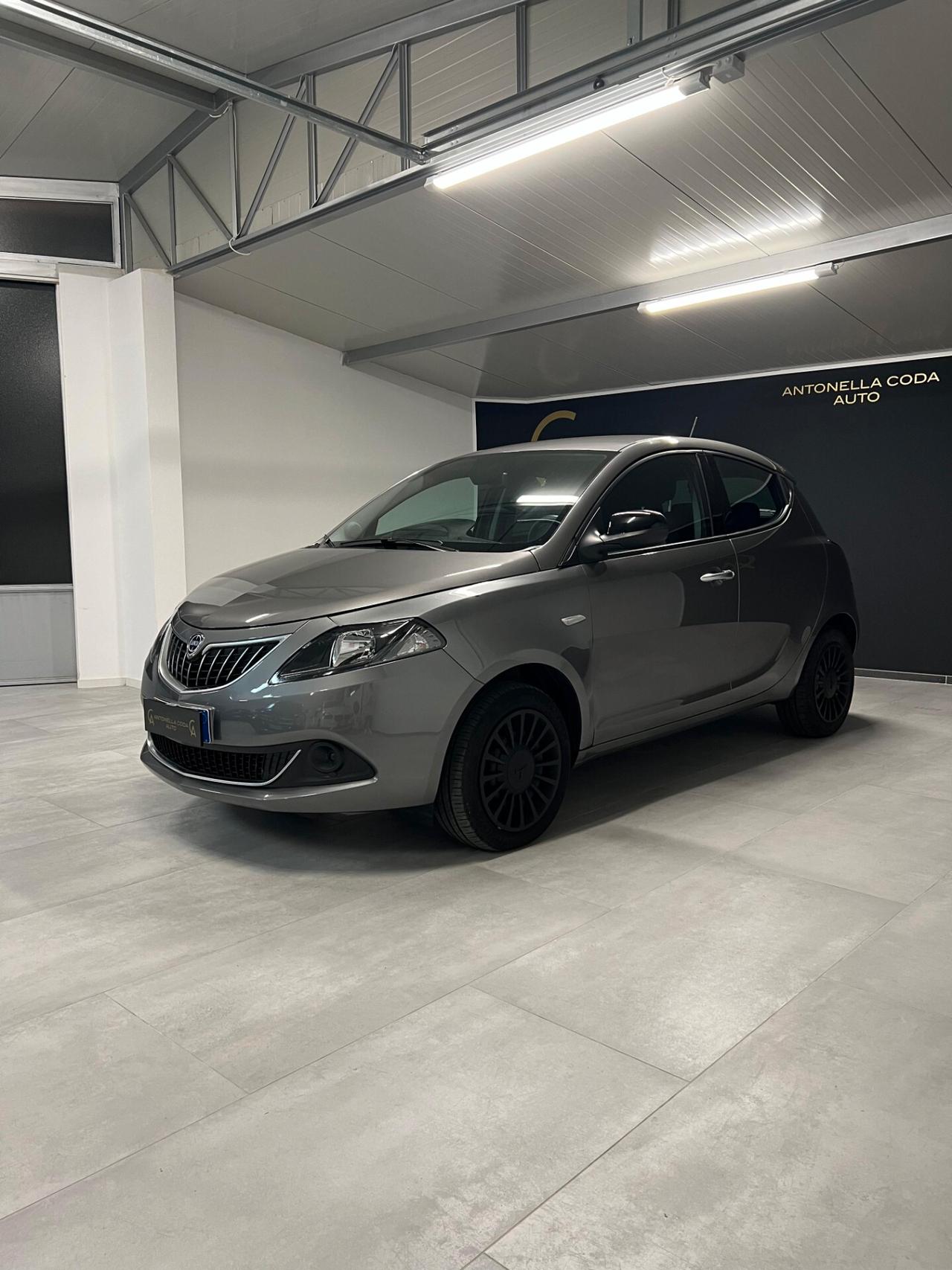 Lancia Ypsilon 1.0 FireFly 5 porte S&S Hybrid Ecochic A. Ferretti