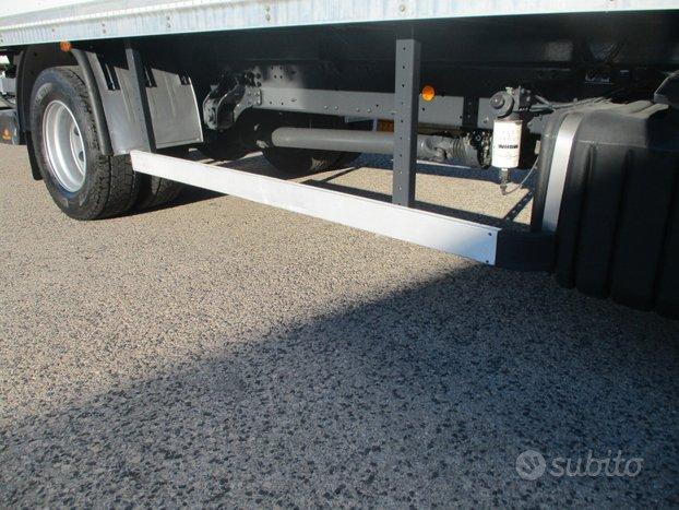 Iveco EUROCARGO 140/25 E5 FURGONE L 7.20M+PEDANA R