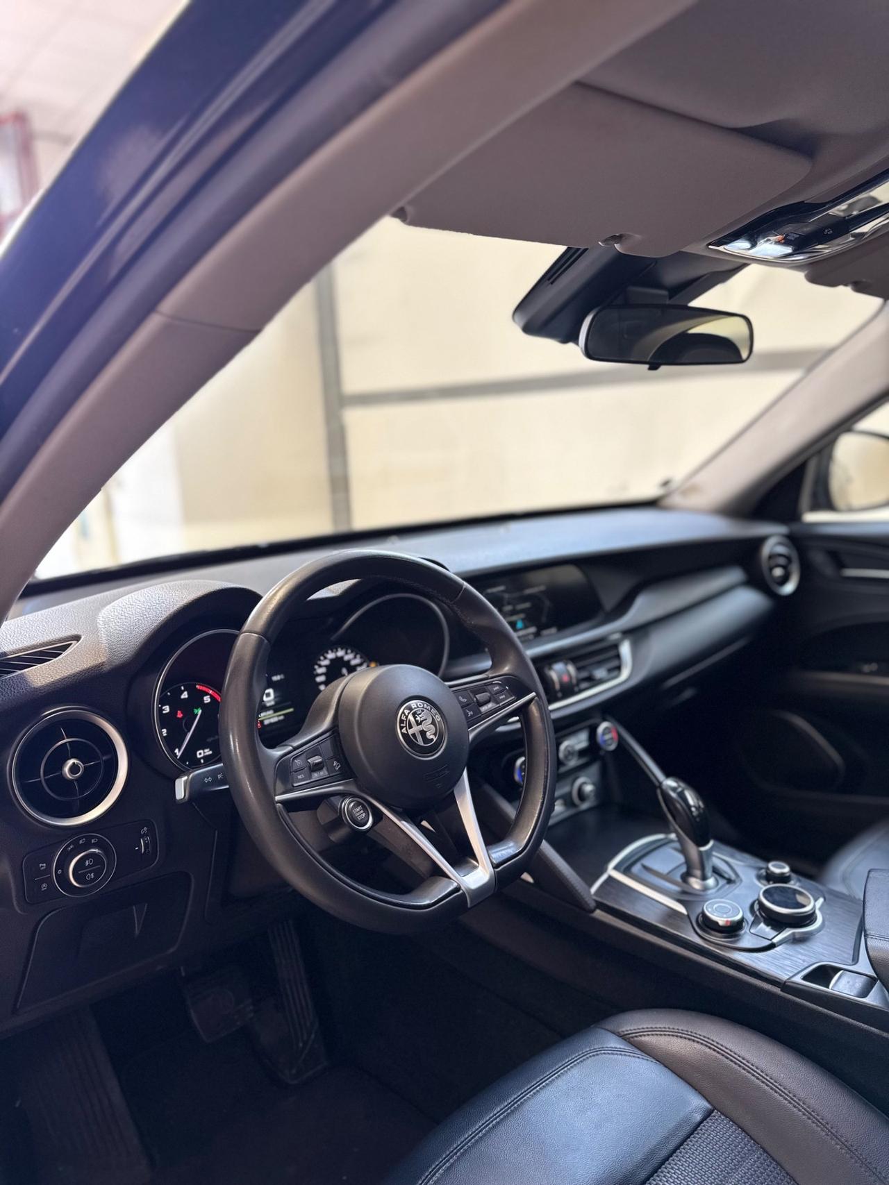 Alfa Romeo Stelvio 2.2 Turbodiesel 150 CV AT8 RWD Super