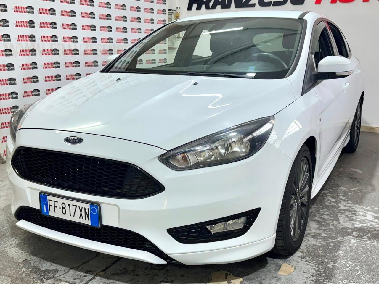 Ford Focus 1.5 TDCi 120 CV Start&Stop ST Line Business